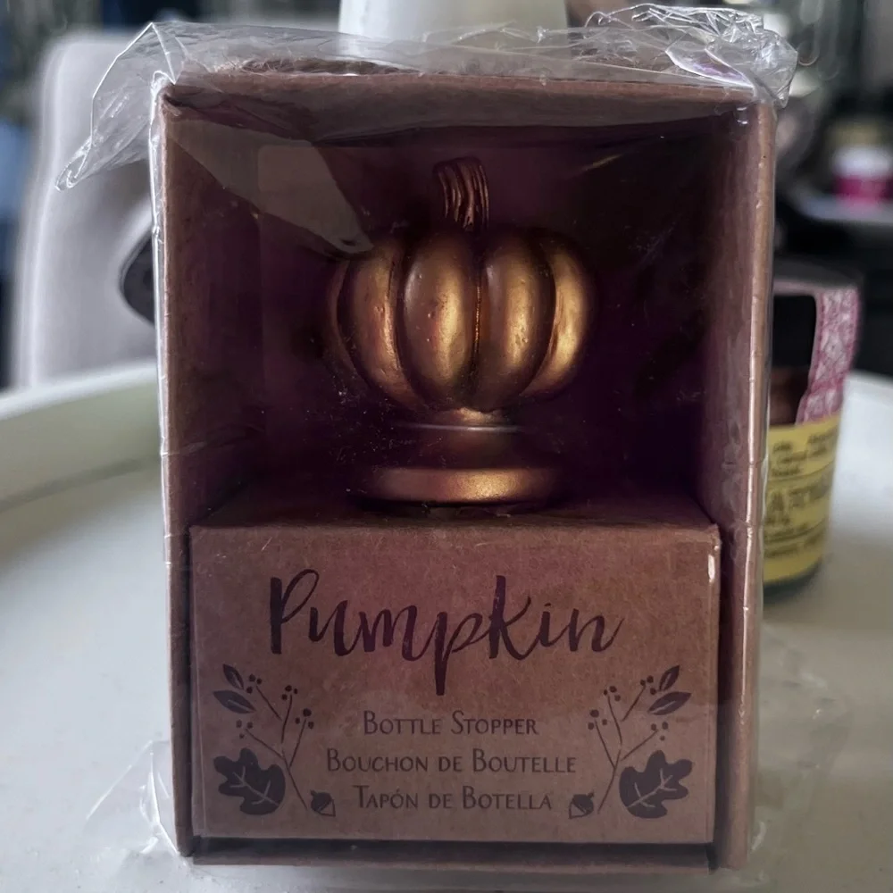 🖤 GREAT GIFT!  Adorable pumpkin wine stopper – perfect for the holidays!